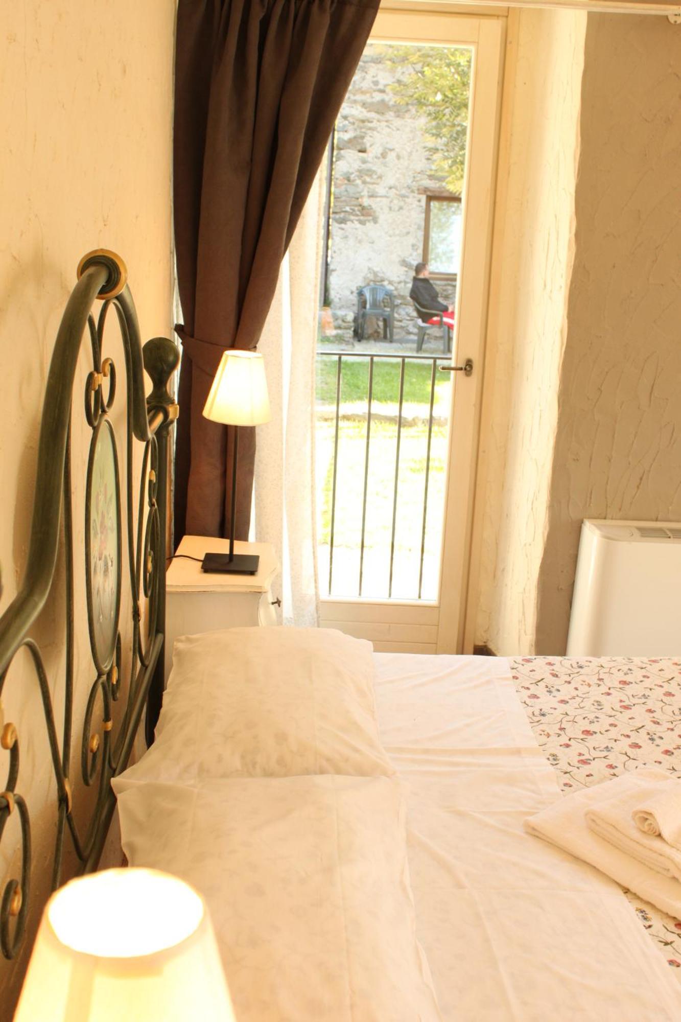 Villa Borgo Erbiola Colico Habitación foto